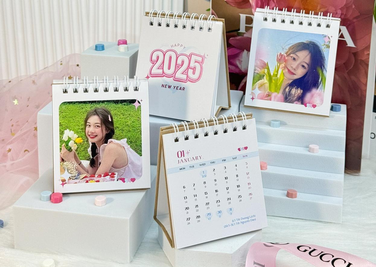 sản phẩm lịch để bàn mini hoàn thiện
