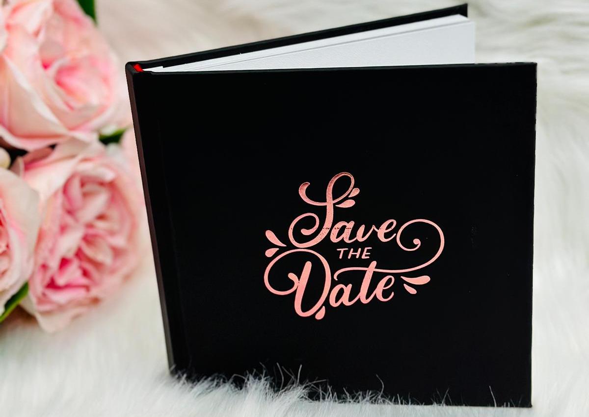 In thiệp cưới tông trắng thanh lịch