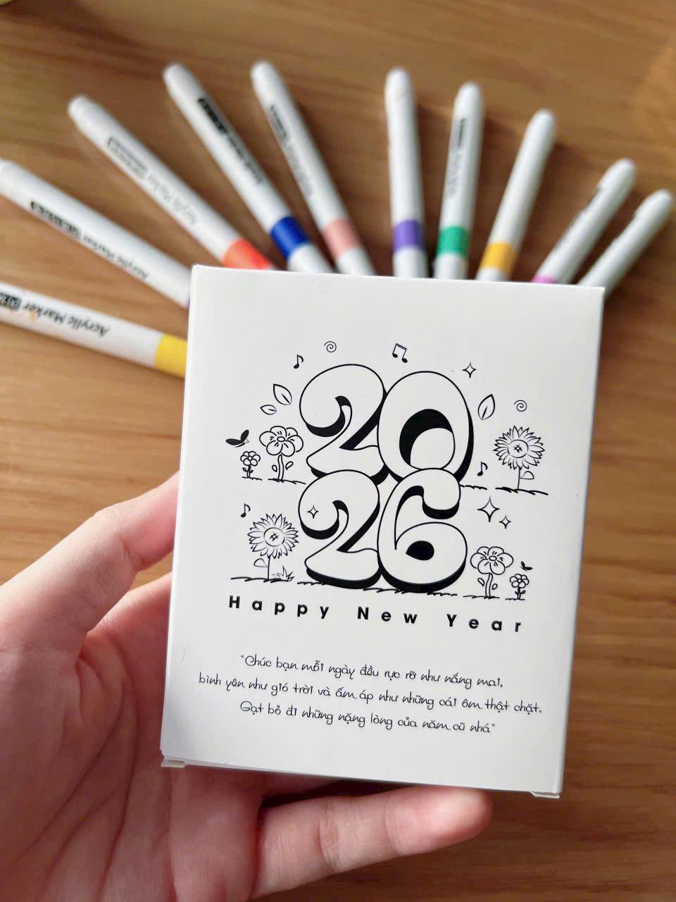 in lịch để bàn mini theo bộ nhận diện