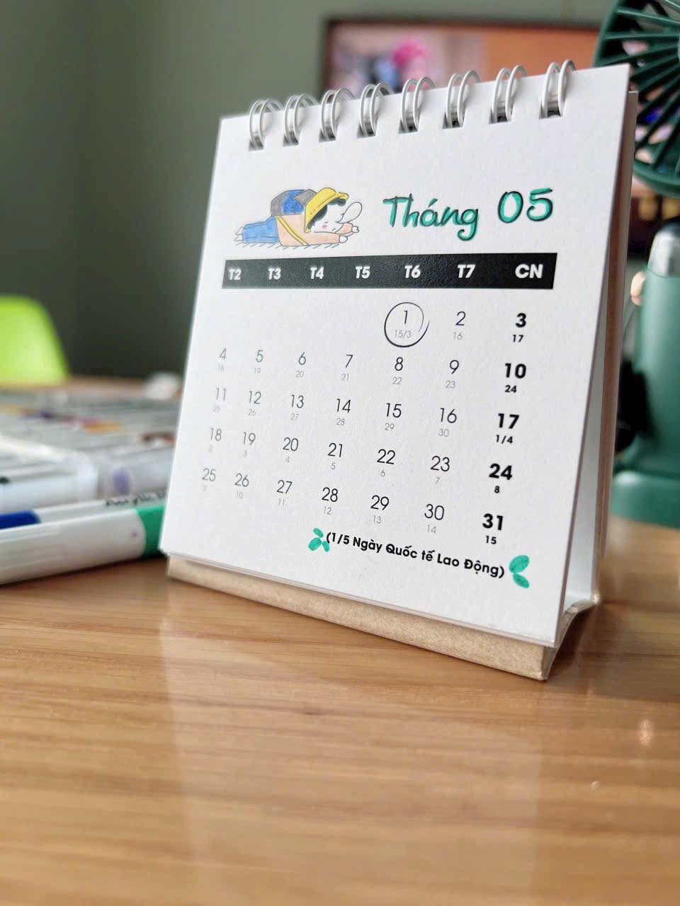 lịch để bàn mini để văn phòng làm việc