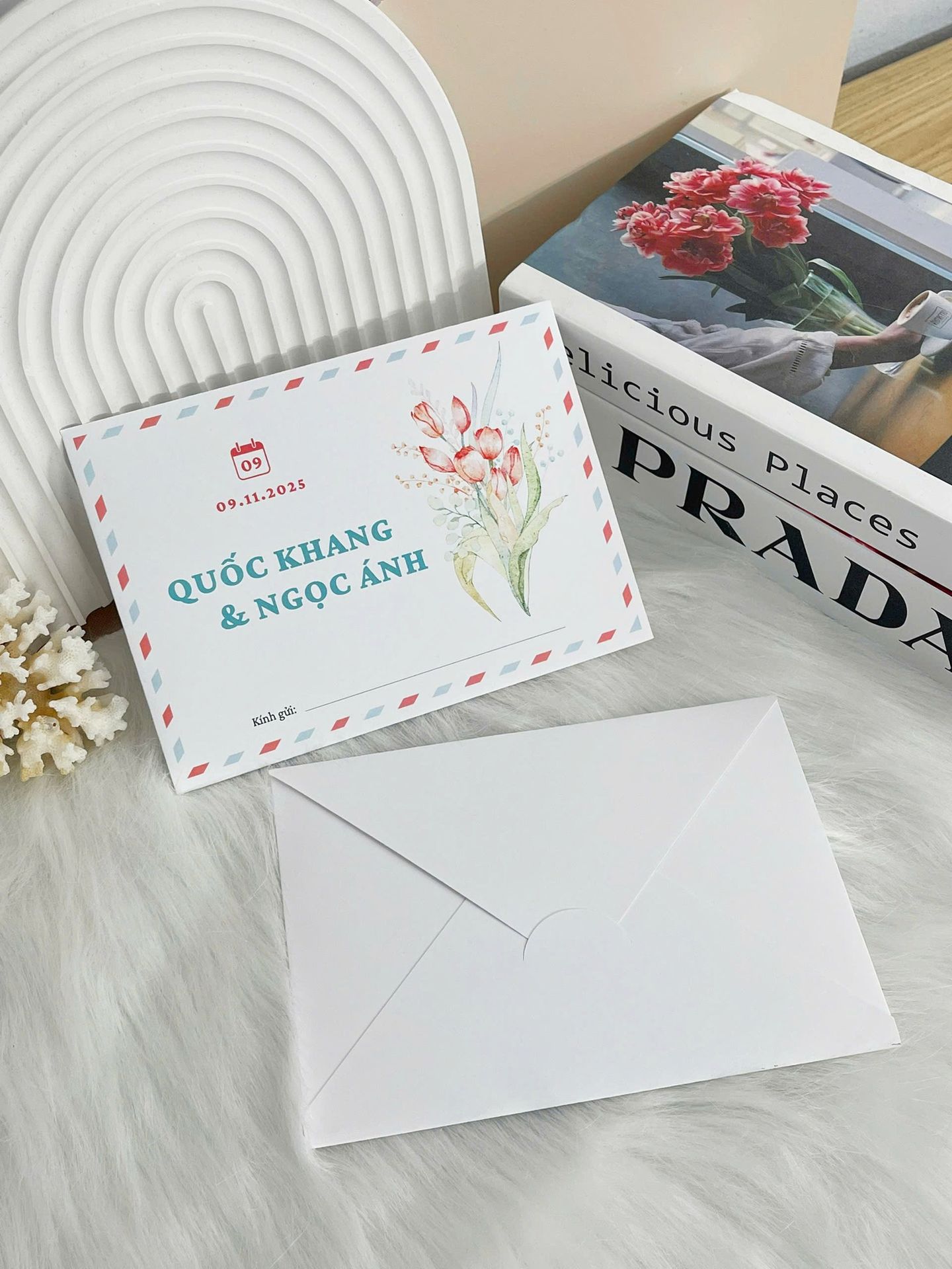 Mẫu thiệp cưới 3D cao cấp tông vàng kim dành cho cặp đôi yêu sự tinh tế.