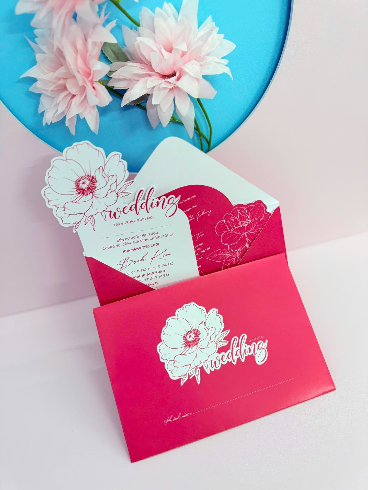 Thiệp cưới hoa văn cổ điển sang trọng