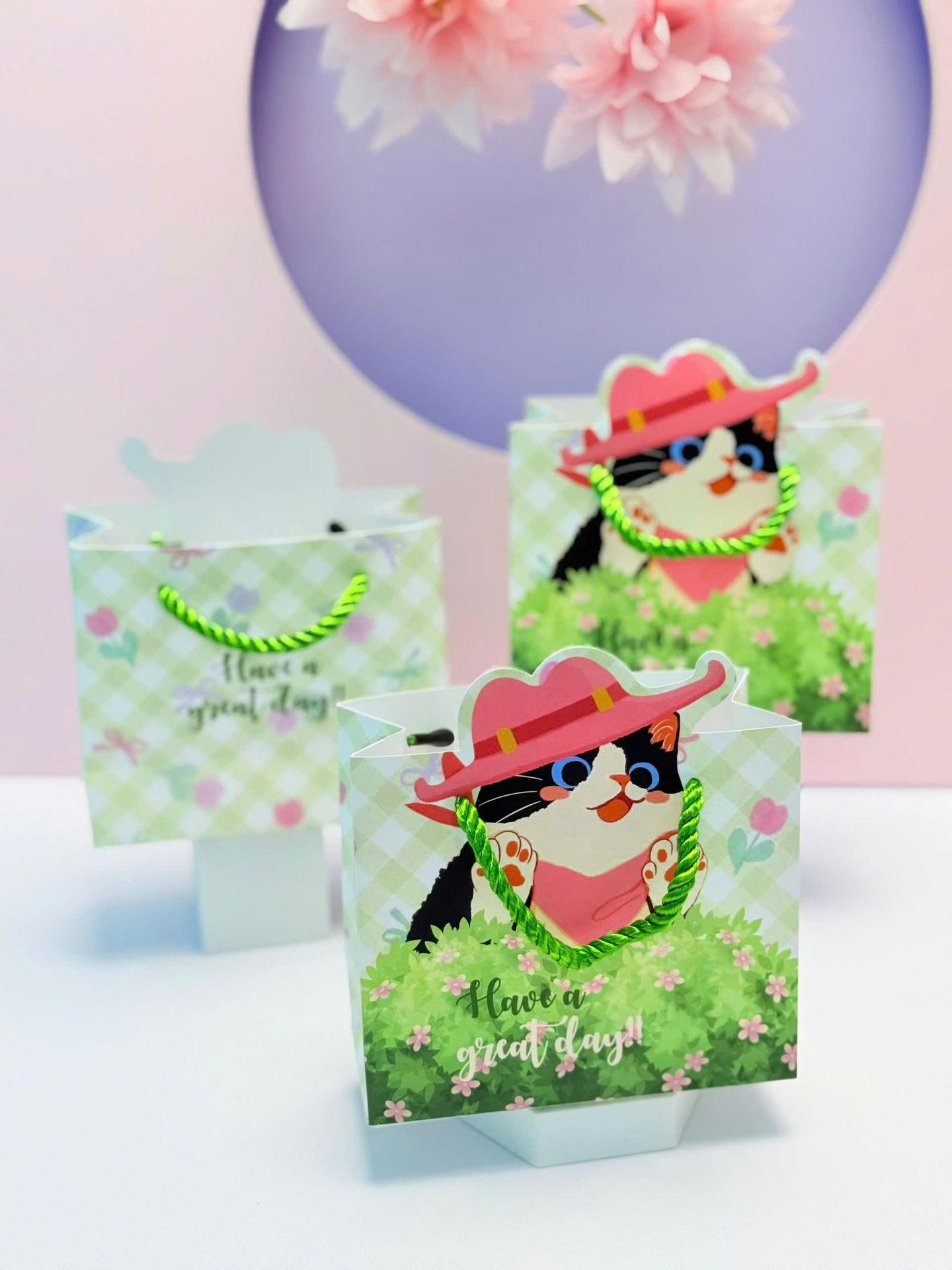 Túi giấy mini sử dụng giấy kraft nâu đẹp mắt.