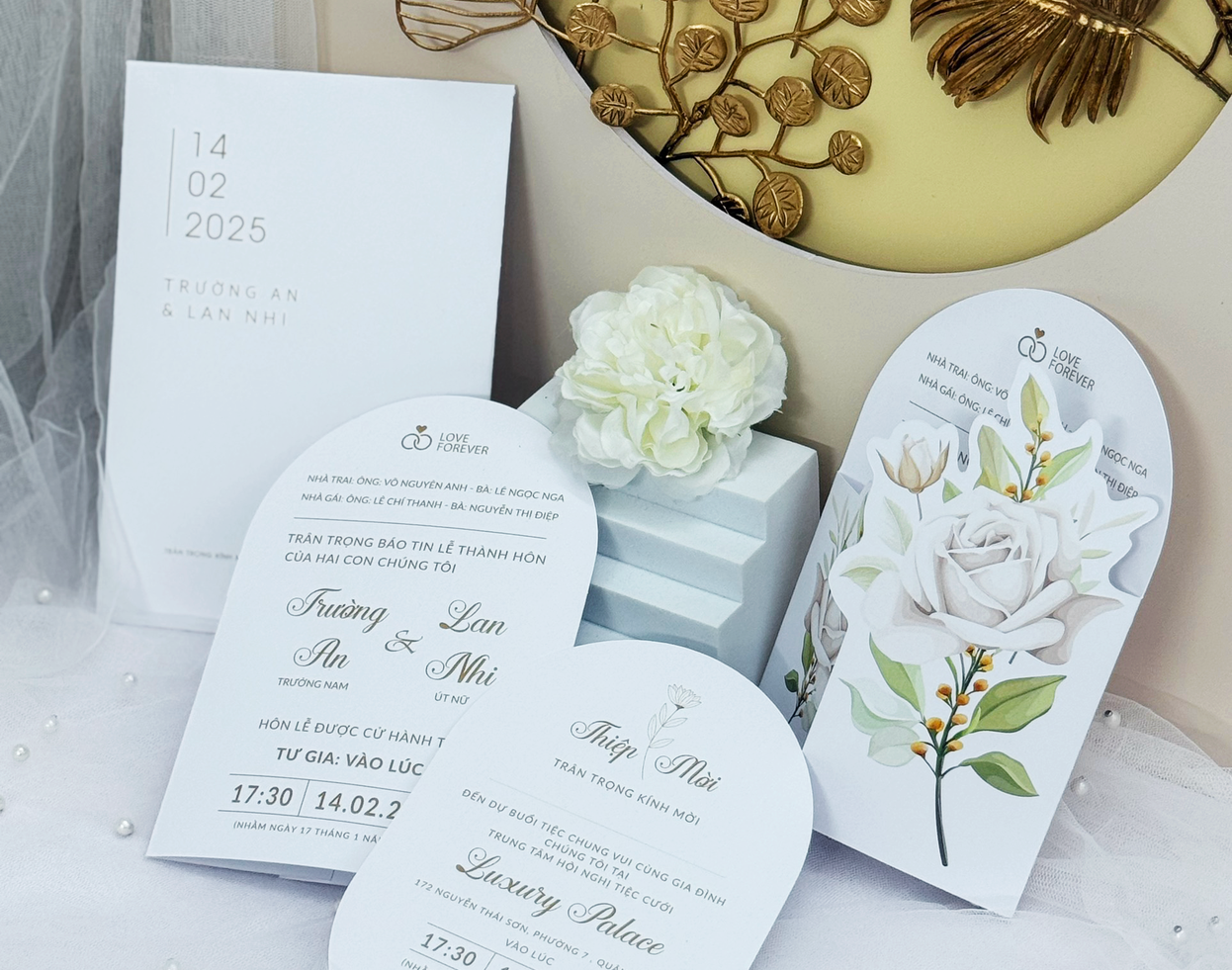 Thiệp cưới 3D chủ đề vintage với họa tiết laser tinh xảo tại In An Phúc.